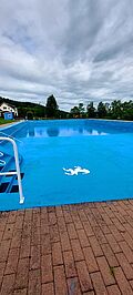 29.05. - das Schwimmbecken füllt sich Foto. Silke Wiegand, Bockau